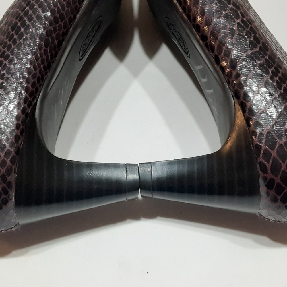 Euro Soft by Sofft Orthopedic Heel Pumps - Picture 3 of 10